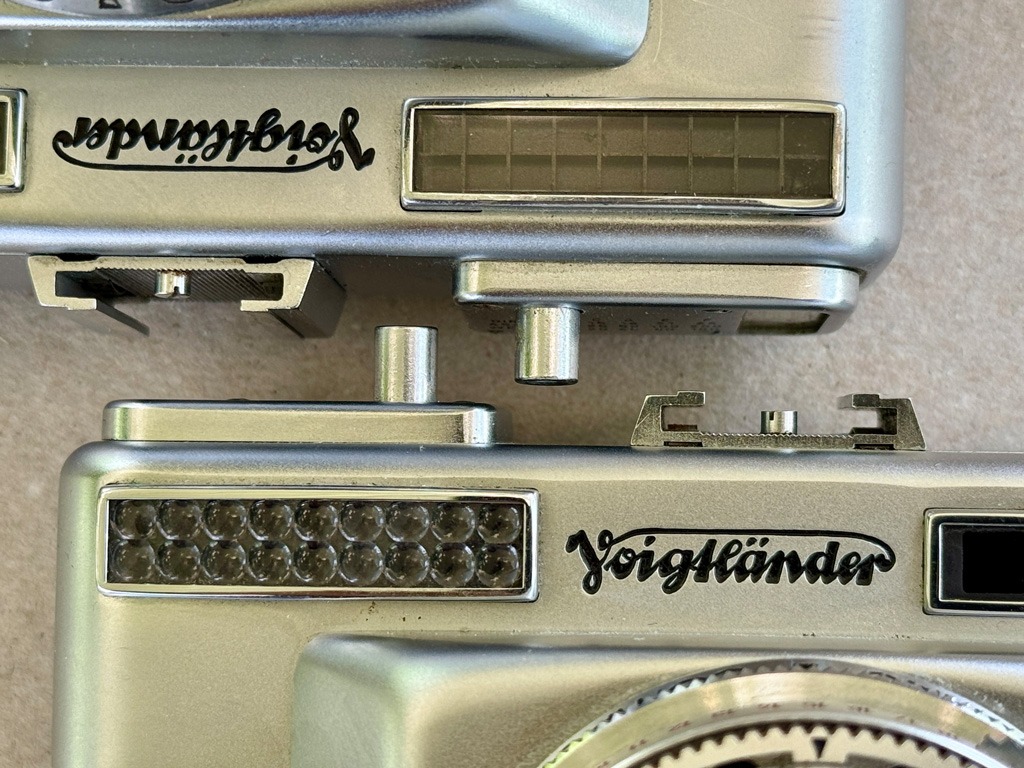 Die zwei unterschiedlichen Oberflächen des Lichtfensters im Detail.