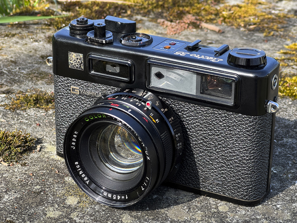 Yashica Electro 35 GT Das Bild einer Yashica Electro 35 GT Rangefinder-Kamera